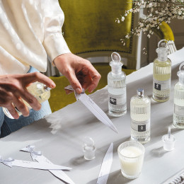 Vela perfumada Les Intemporels 55 g - Secret de Santal