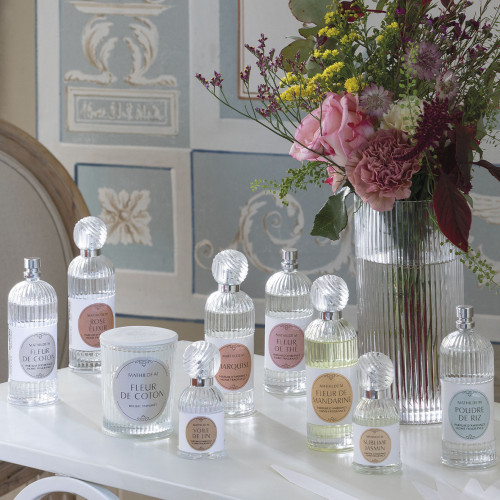 Les Intemporelles Scented Candle 145 g - Fleur de Coton Les Intemporelles Scented Candle 145 g - Fleur de Coton