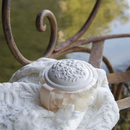 Caja de pétalos de jabón perfumado blancos y nude - Perfume de Rosa