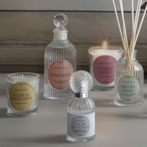 Vela perfumada Les Intemporelles 145 g - Fleur de Thé