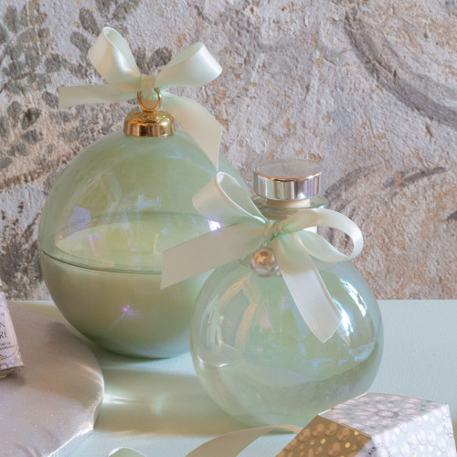 Candela Profumata Palla di Natale Fête Nacrée 210 g - Sapin Givré