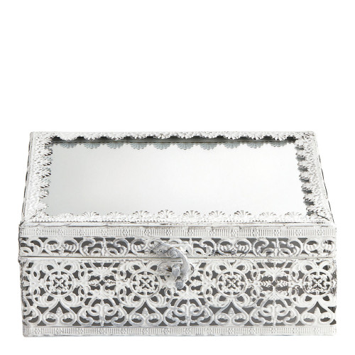 Precious rectangular jewelry box in whitened metal