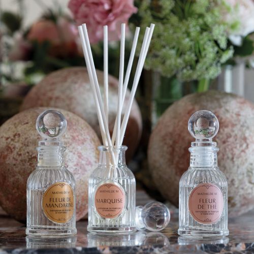 Diffuseur de parfum d'ambiance Les Intemporelles 30 ml - Vanille Dorée Diffuseur de parfum d'ambiance Les Intemporelles 30 ml - Vanille Dorée