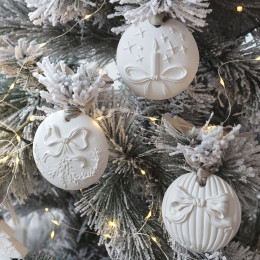 Coffret boules de Noël parfumées Rubans de Fête - Musc Irisé